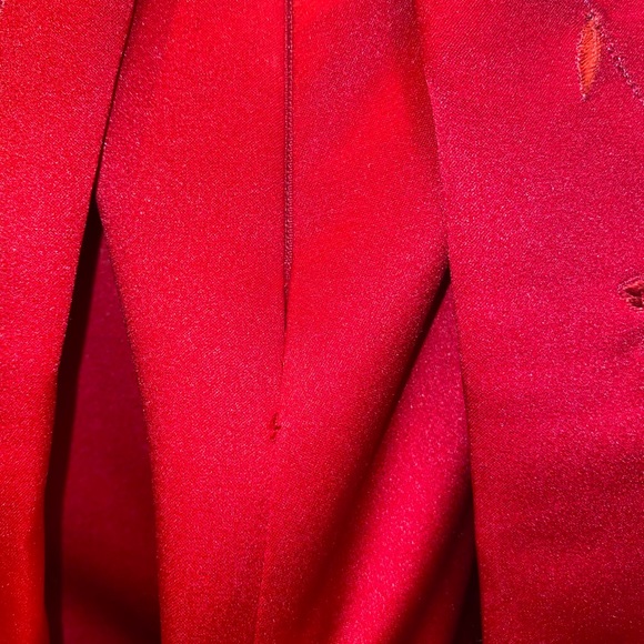 Red ball gown - Picture 8 of 11